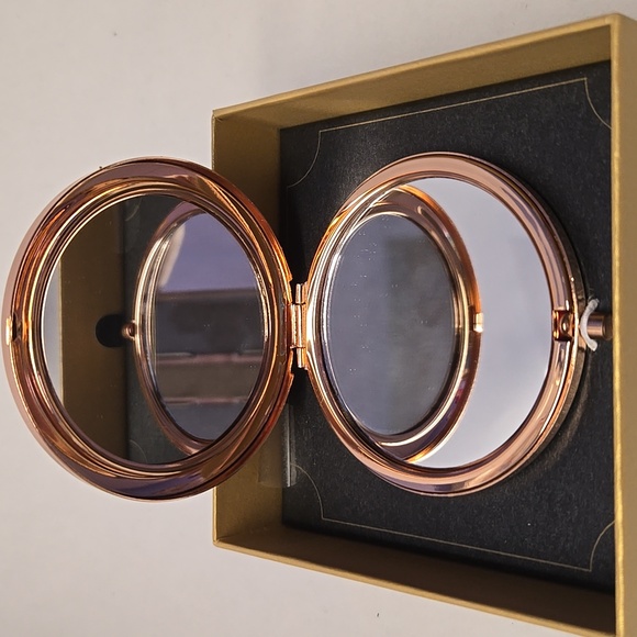 NIB Monet Rose Gold Compact Mirror with Crystal Accents - Picture 5 of 5